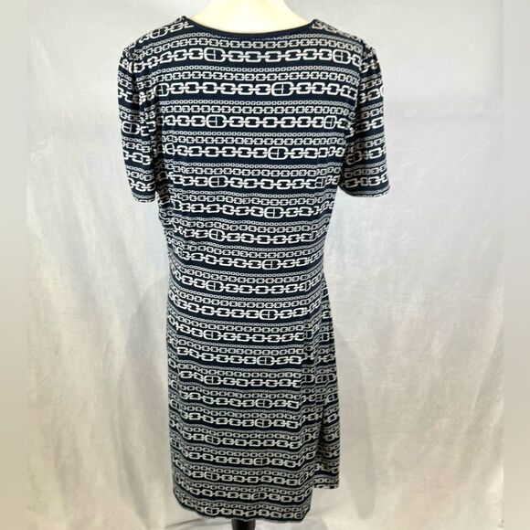 Evan Picone navy and white chain link print faux wrap ruched dress size 16 - Picture 5 of 8
